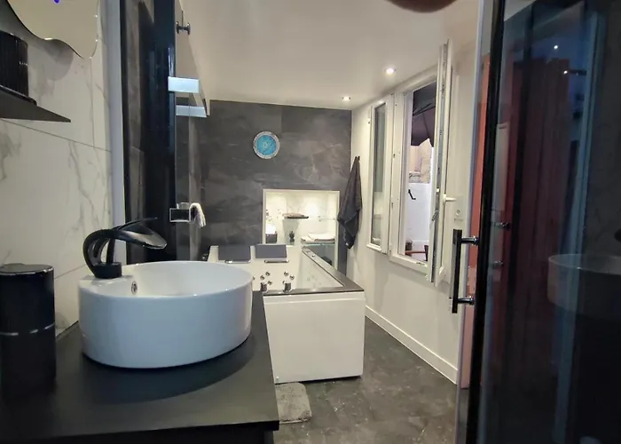 Historic Center - Unusual - Design